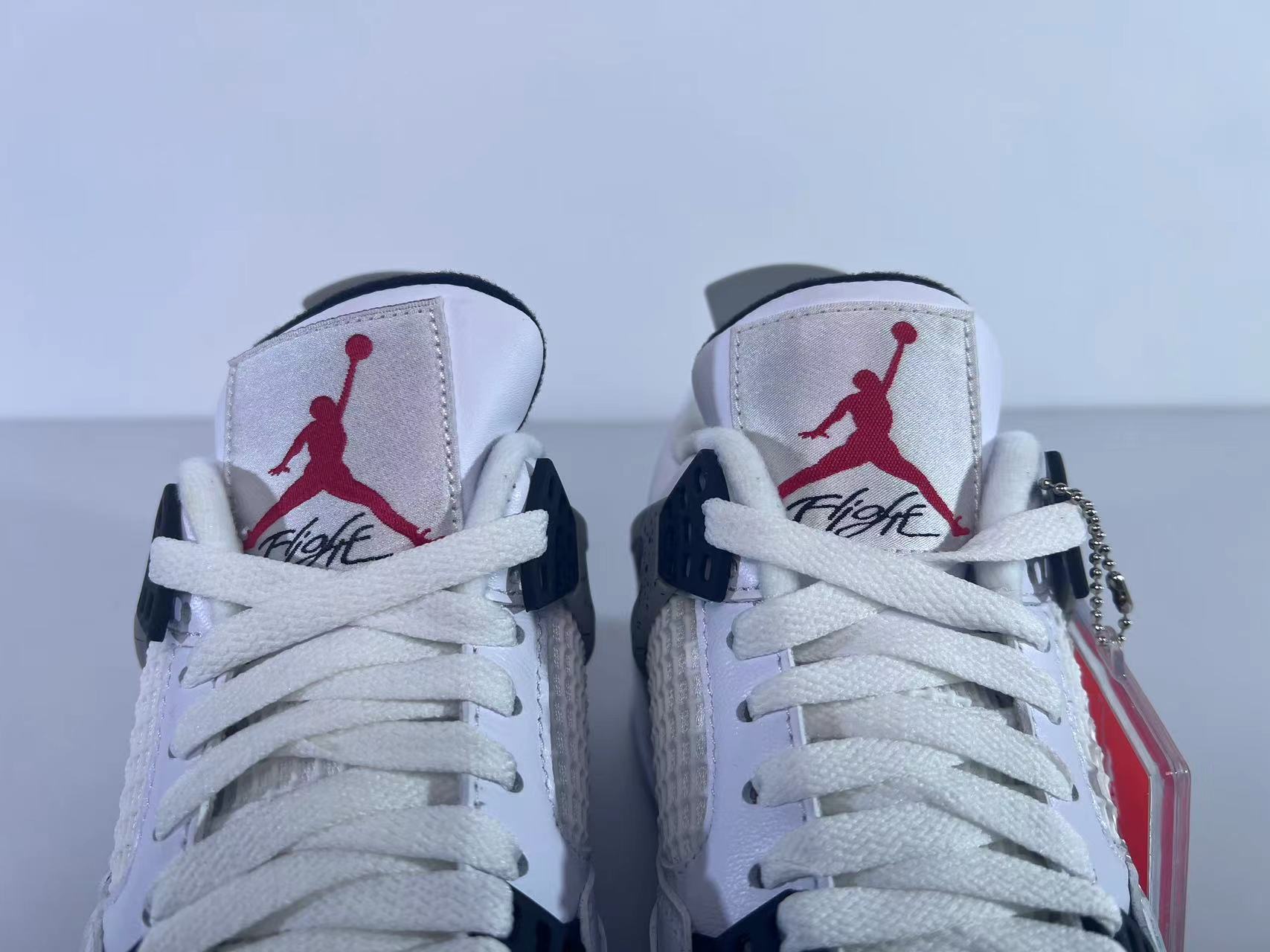 Jordan 4 Retro White Cement (2016) 840606-192