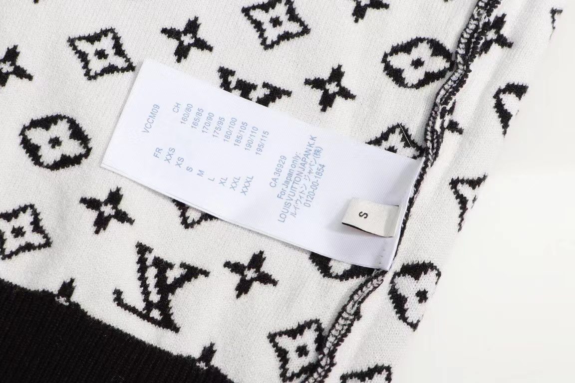 Printed small print sweater all over print