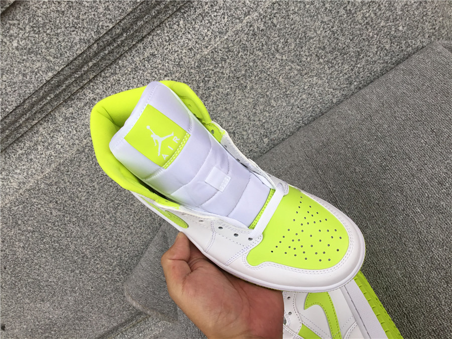 Air Jordan 1 Mid BQ6472-131