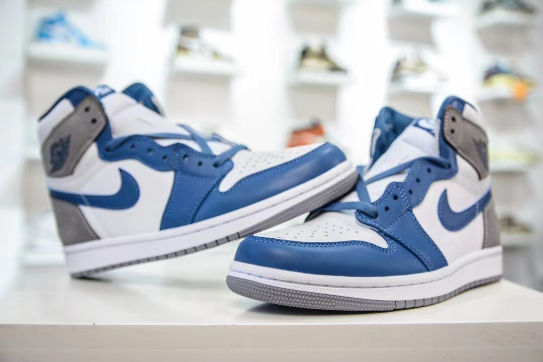 Jordan 1 Retro High OG True Blue DZ5485-410