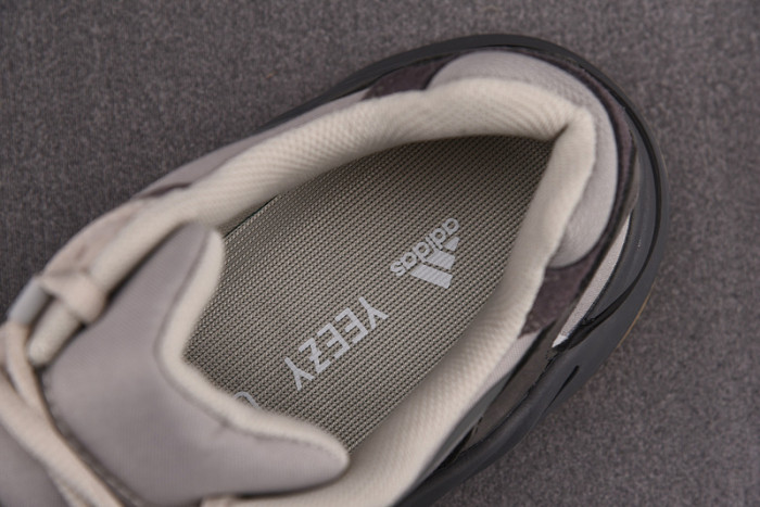 adidas Yeezy 700 Tephra FU7914