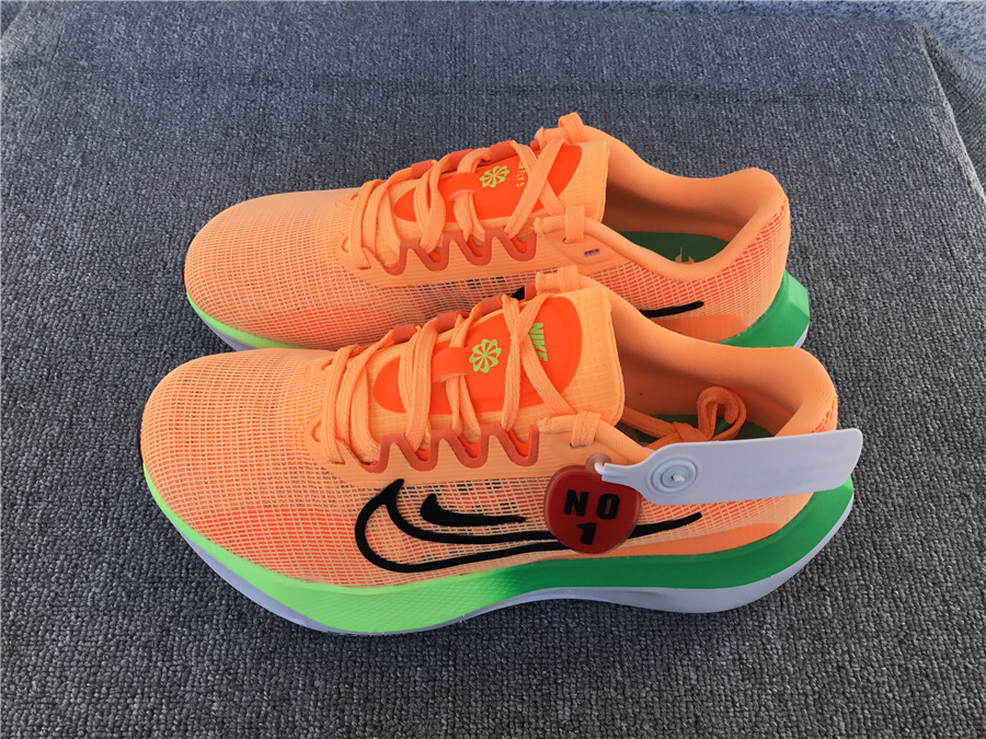 Nike Zoom Fly 5 Carbon Plate Running Shoe DM8974-800