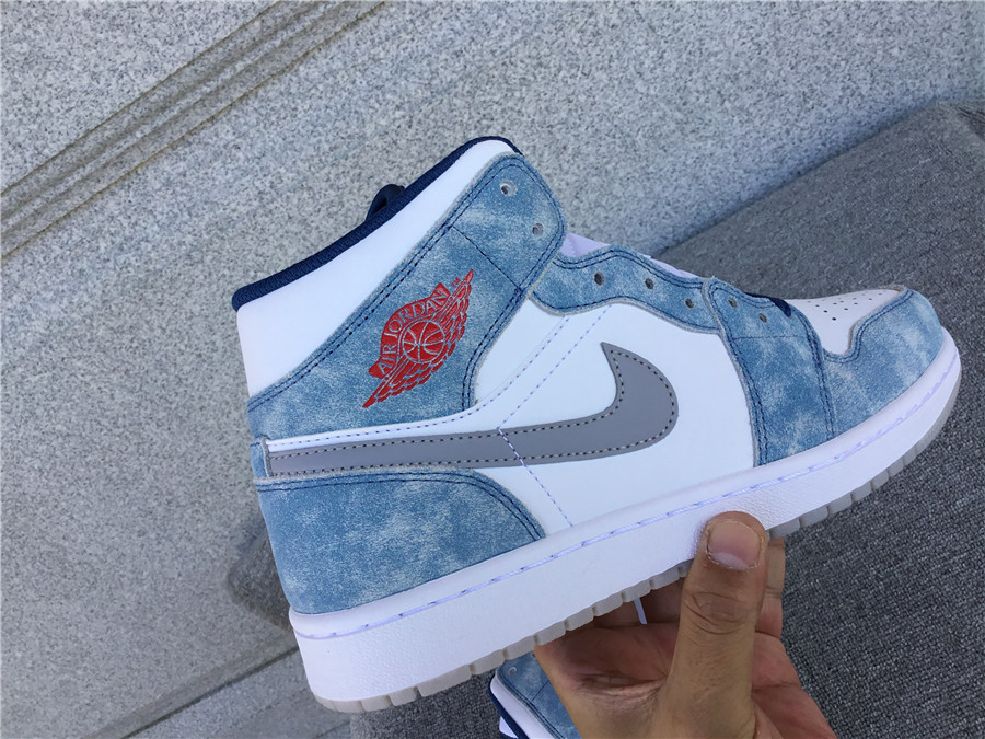 Air Jordan 1 Mid French Blue