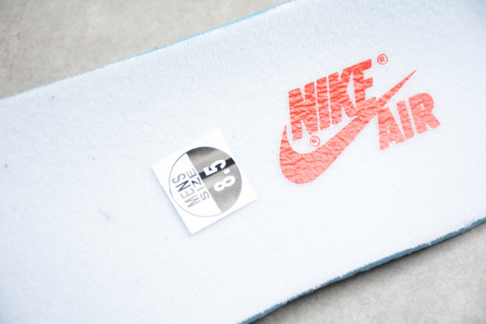 Air Jordan 1 Retro High OG Banned 2016 555088-001