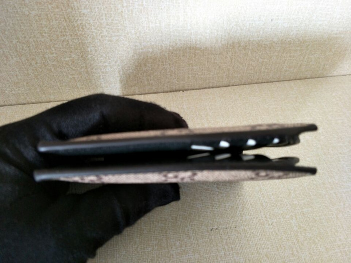 GUCCI WITH PLAID BEE WALLETS