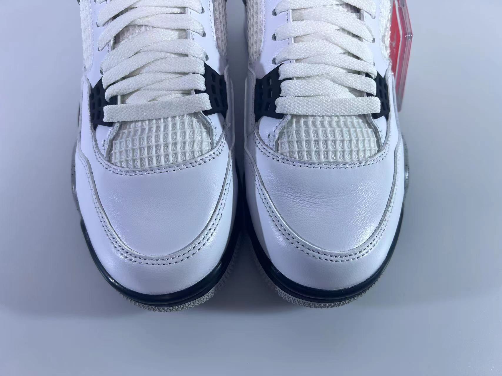 Jordan 4 Retro White Cement (2016) 840606-192