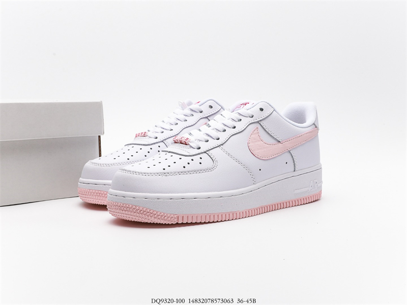 Women's Nike Air Force 1' 07