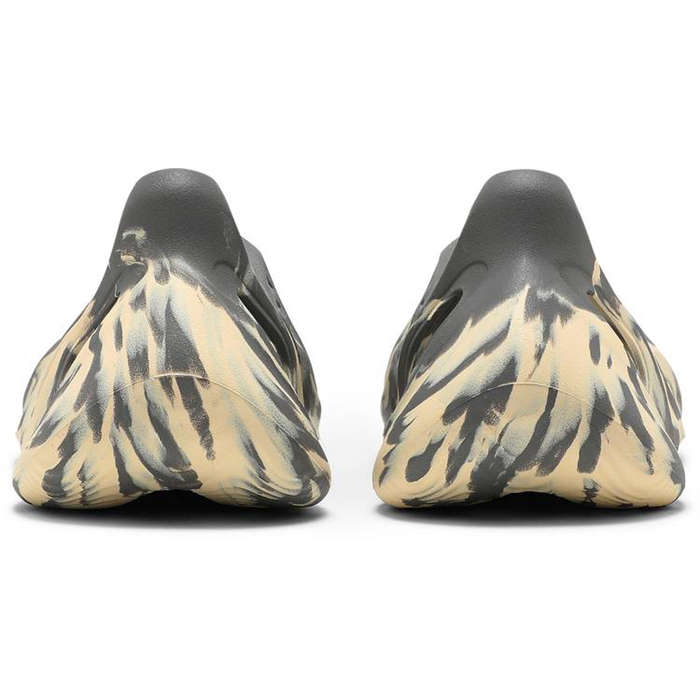 Yeezy Foam Runner MXT Moon Grey GV7904