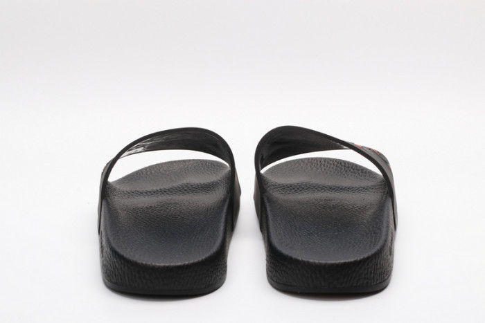 Gucc* Sandal65