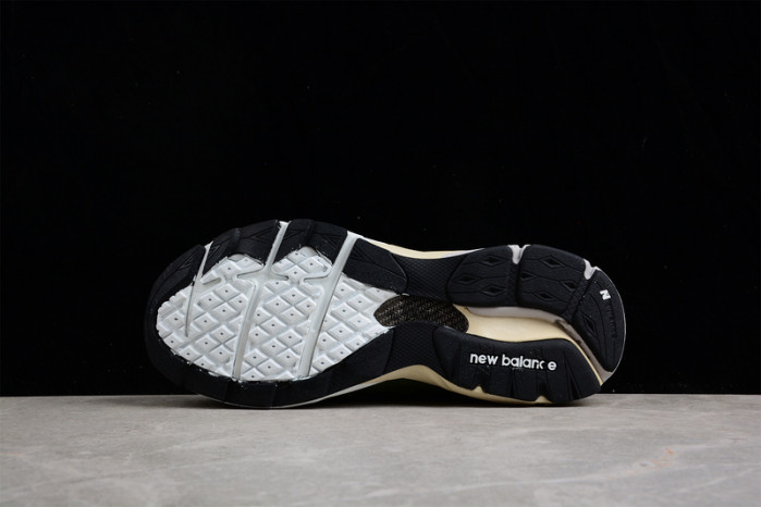 JJJJound x New Balance 990V3