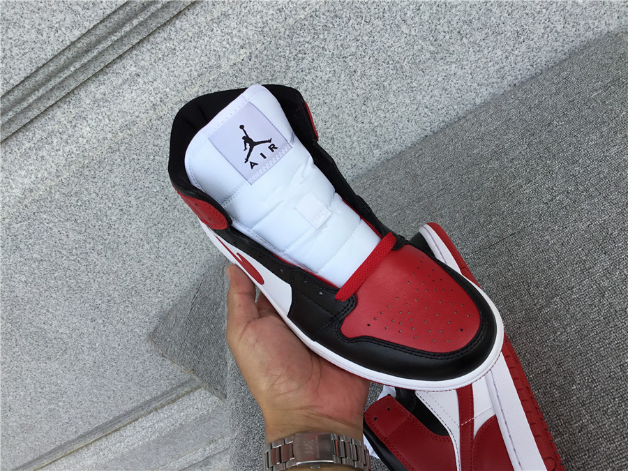 Air Jordan 1 Mid BQ6472-079