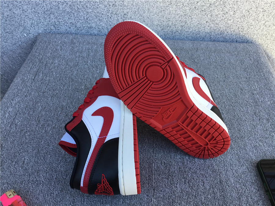 Air Jordan 1 Low DC0774-160