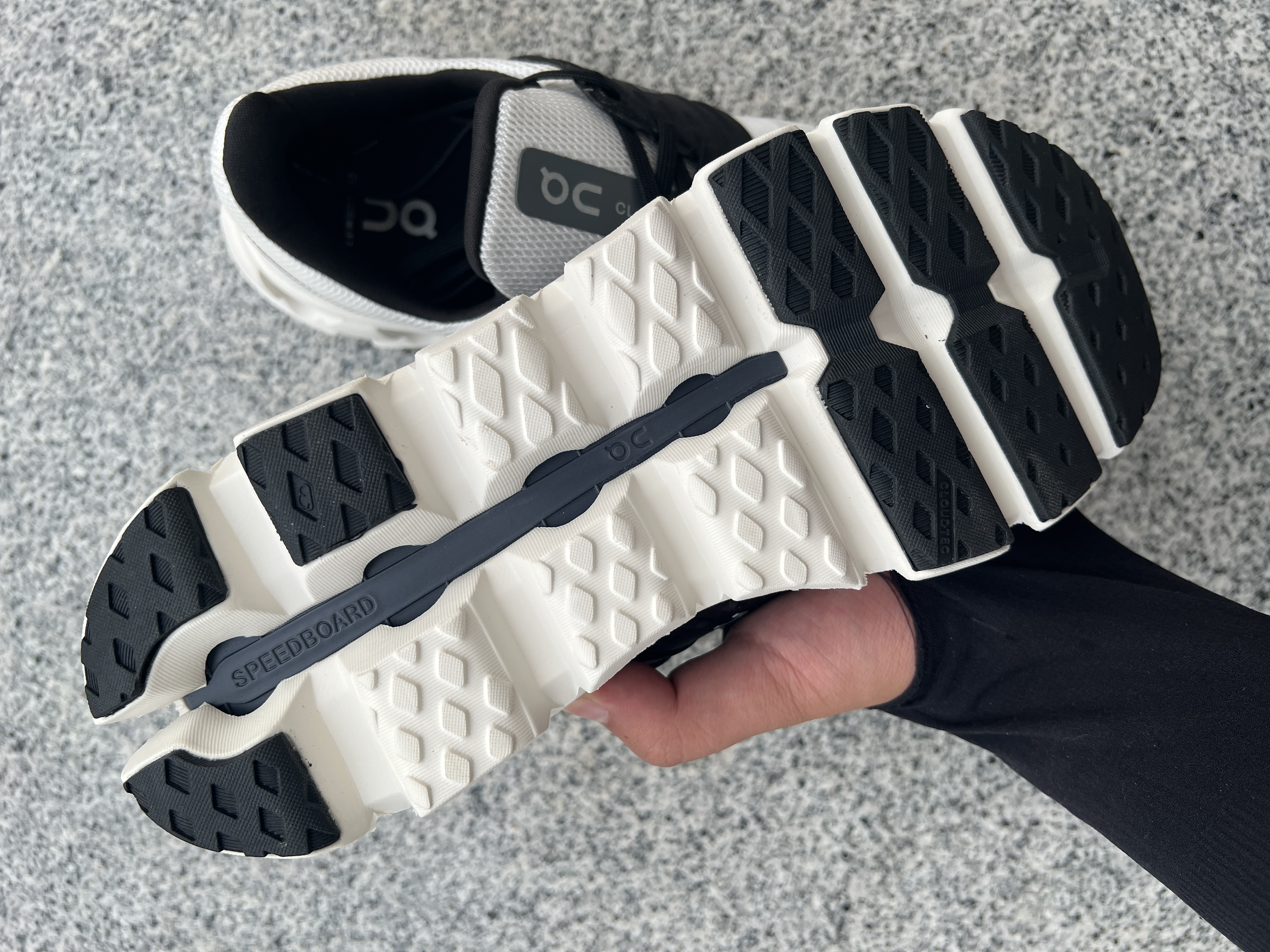 Cloud Swift 3 AP1004-010