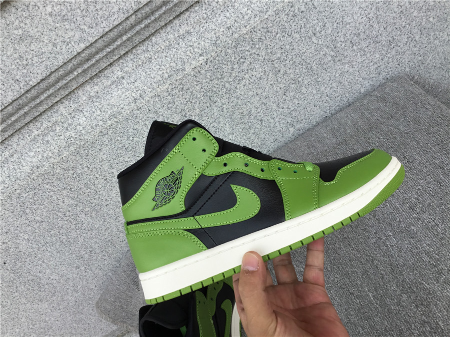 Air Jordan 1 Mid dark green