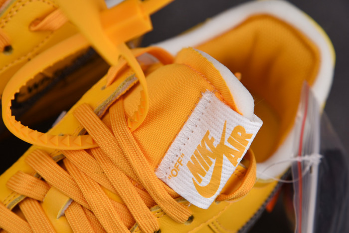 NIKE AIR FORCE 1 LOW OFF-WHITE UNIVERSITY GOLD METALLIC SILVER DD1876-700