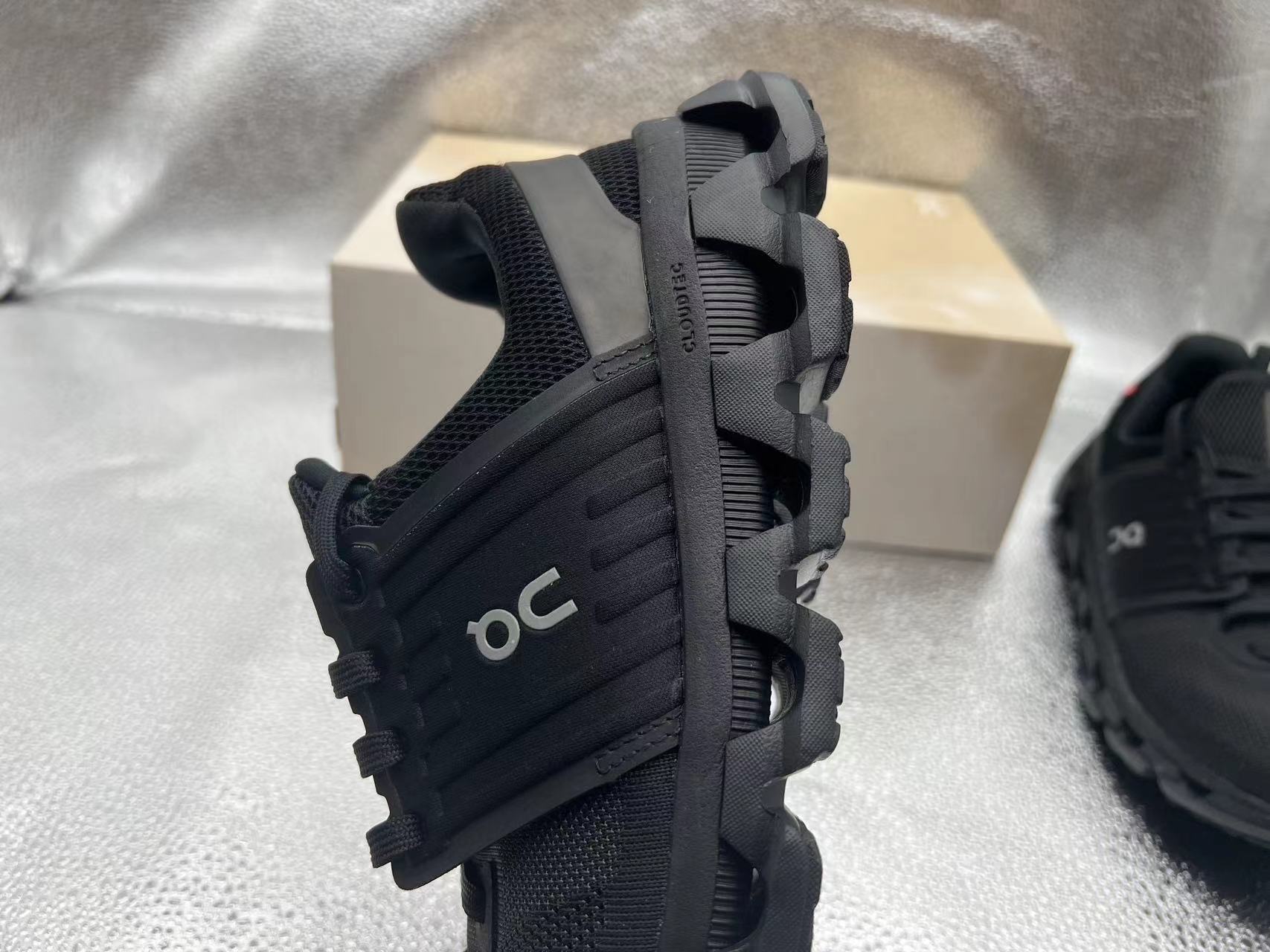 Cloud Swift 3 AP0816-01