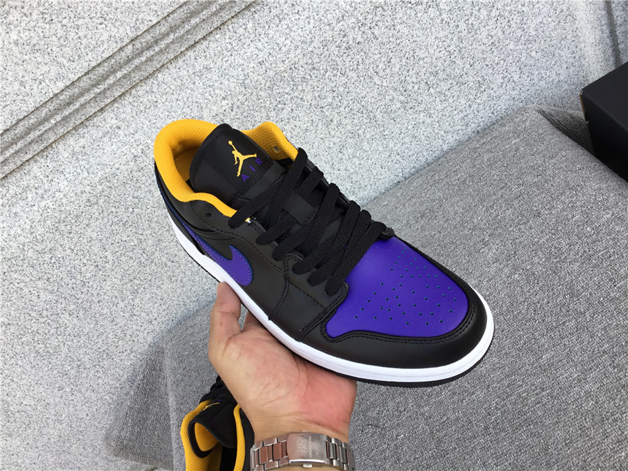 Air Jordan 1 Low 553558-075