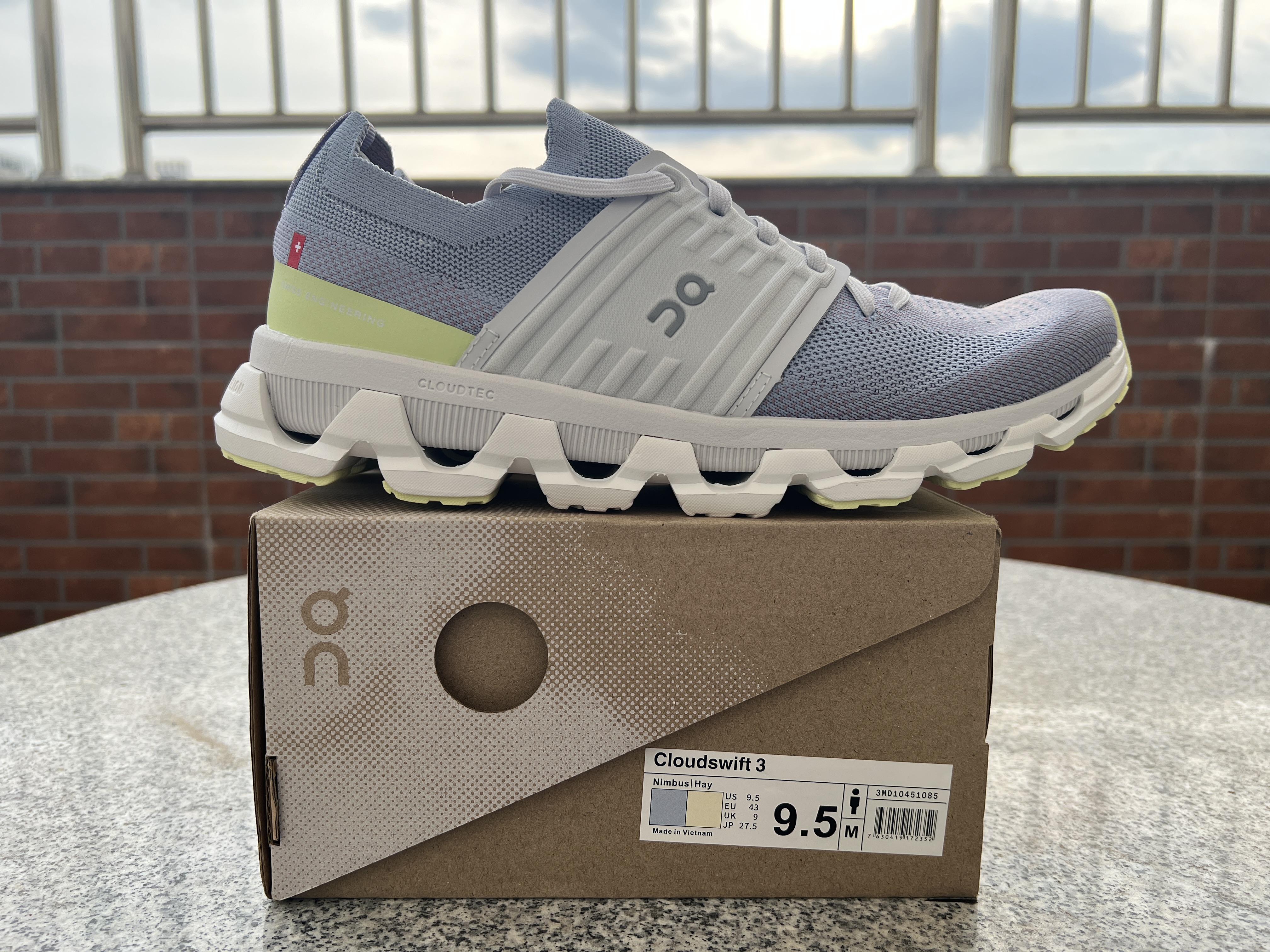 Cloud Swift 3 AP1004-004