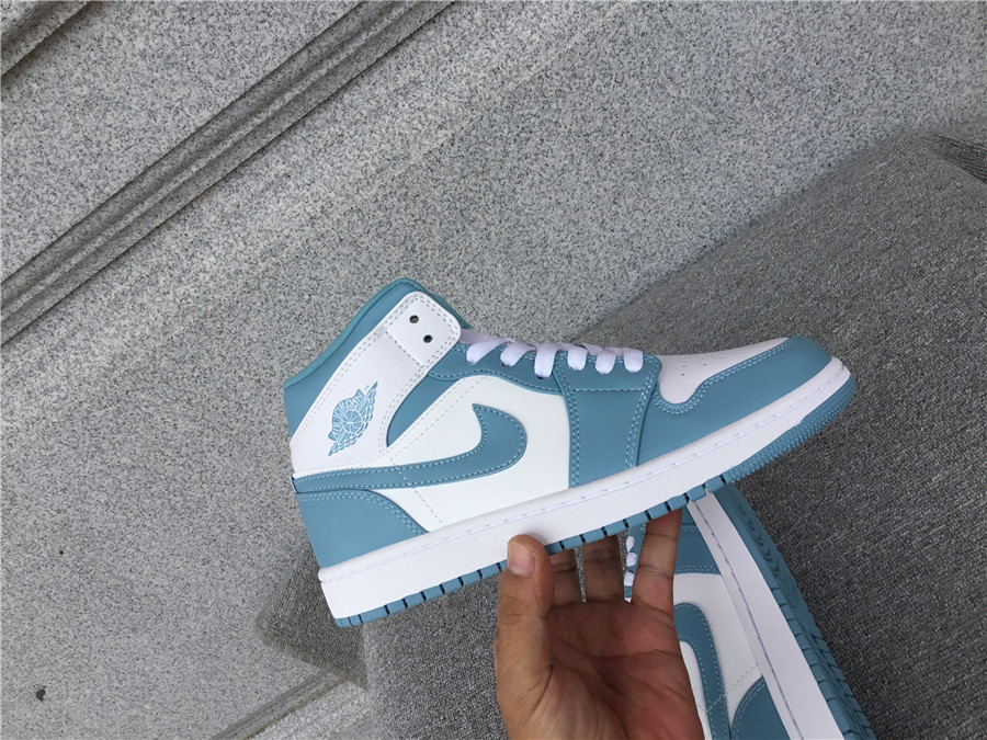 Air Jordan 1 Mid BQ6472-141