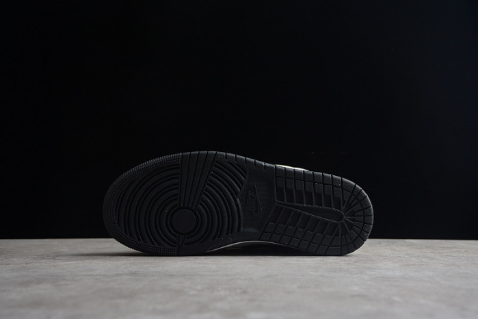 Jordan 1 Mid Coconut Milk (W) BQ6472-121