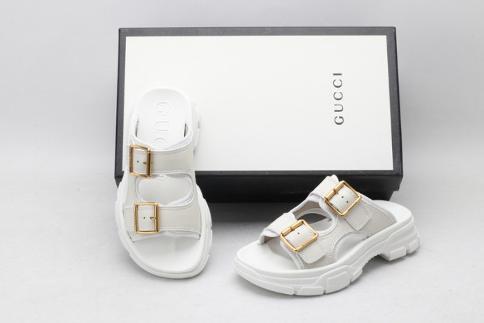Gucc* Sandal37