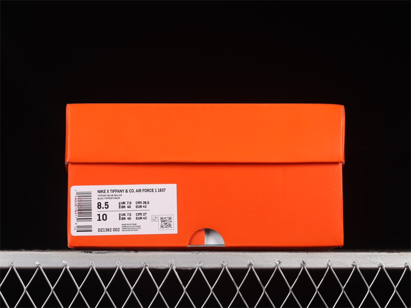 Nike Air Force 1 Low Tiffany & Co. 1837 (Friends and Family) DZ1382-900