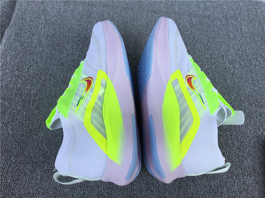 Nike Zoom Fly 4 Carbon Plate Running Shoe DN2658-101