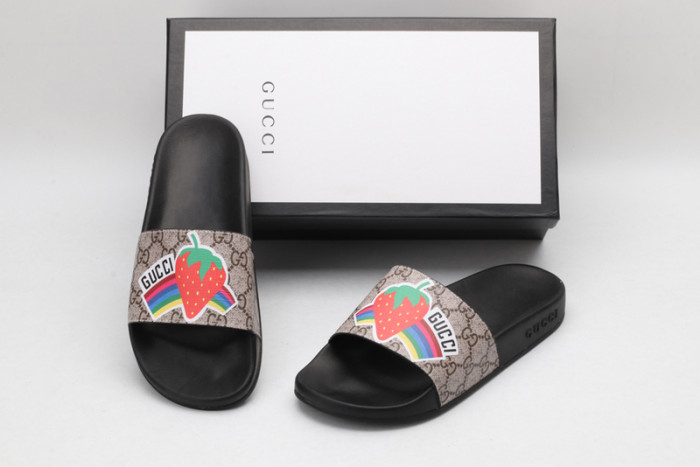 Gucc* Sandal43