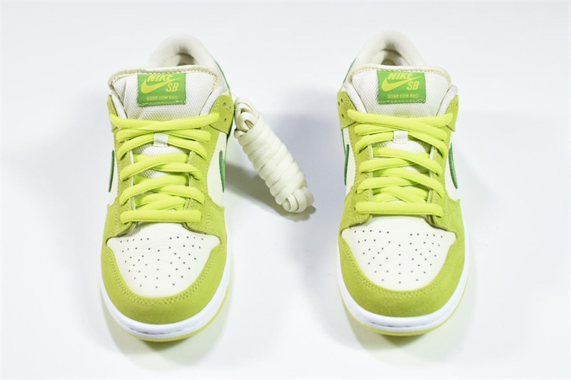 Nike SB Dunk Low Green Apple DM0807-300