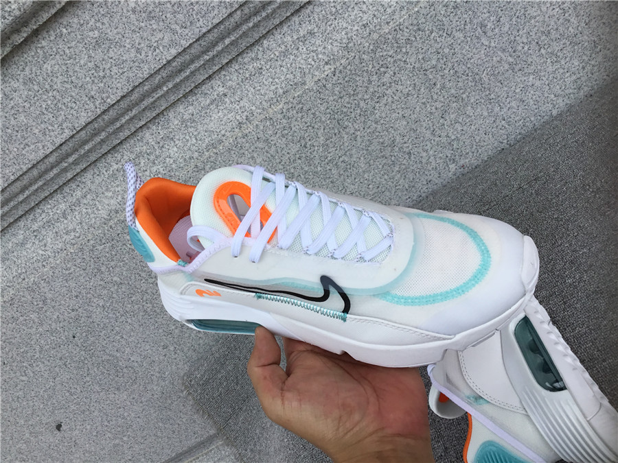 Nike Air Max 2090 Cushioned Running Shoes CT7695-104