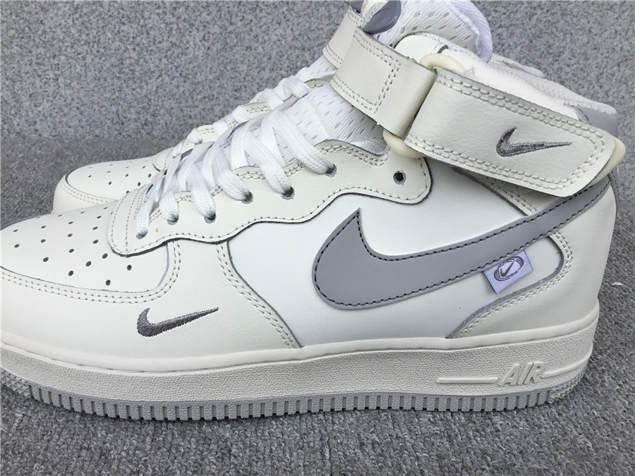 Air Force 1x27;07 Mid