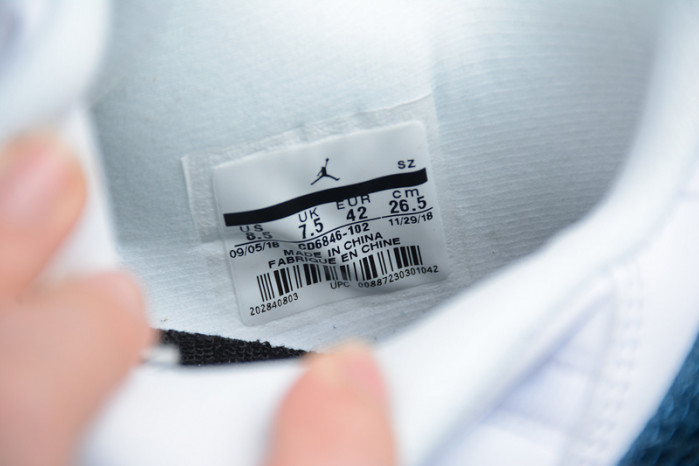 Air Jordan 11 Low Blue Snakeskin CD6846-102