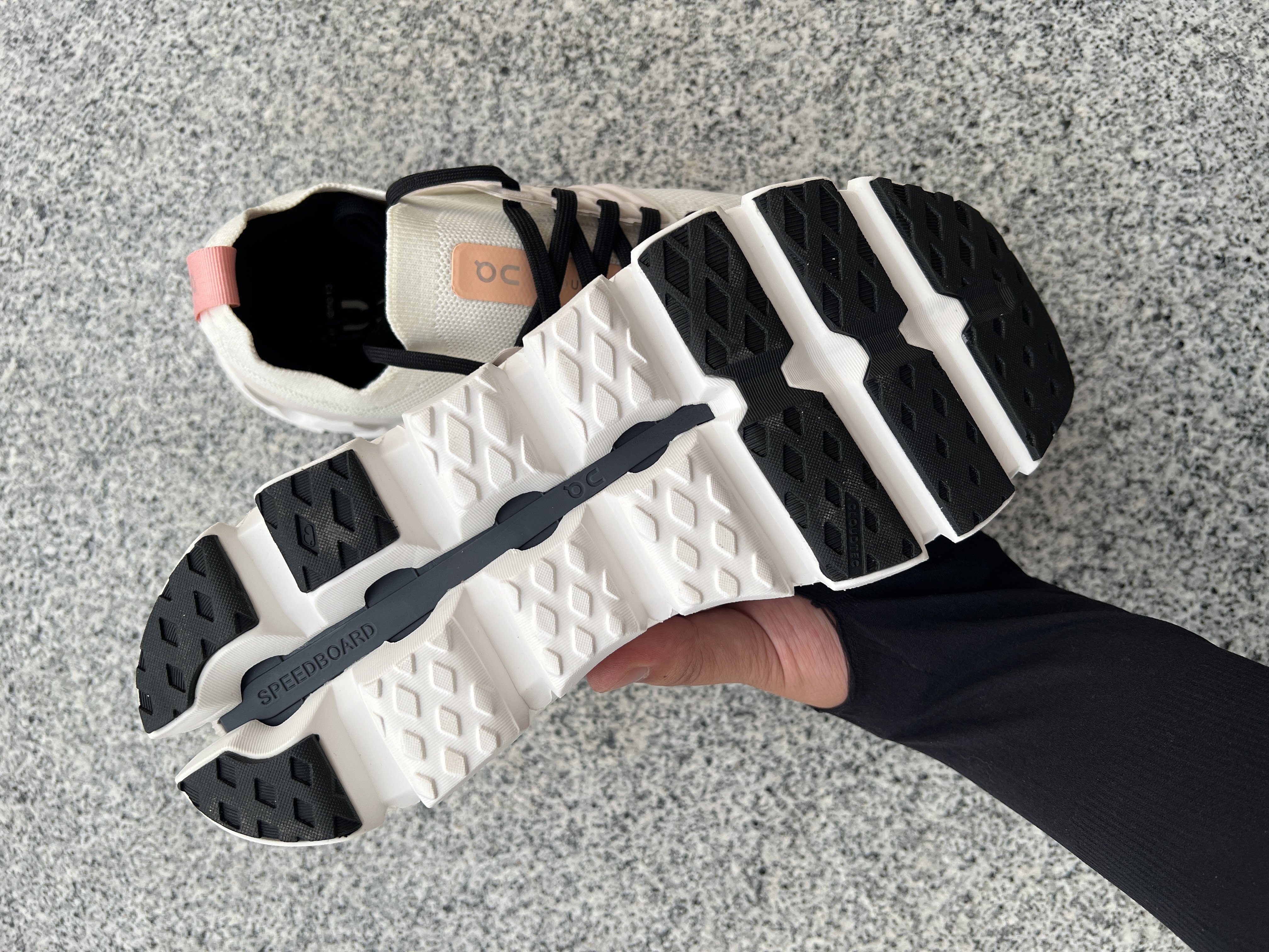 Cloud Swift 3 AP1004-002