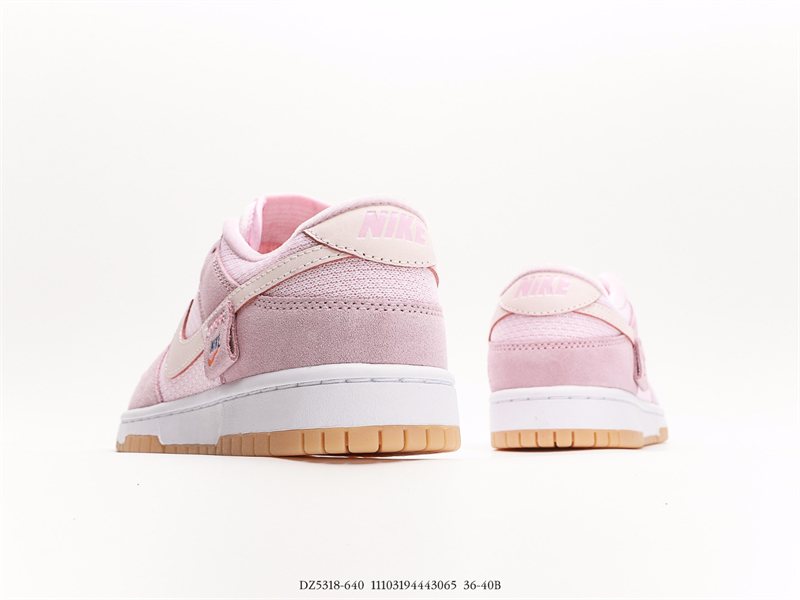 Nike Wmns SB Dunk LowTeddy Bear DZ5318-640