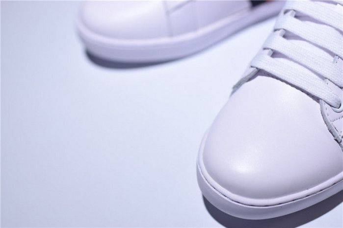 GUCCI ACE EMBROIDERED LOW-TOP SNEAKER WITH LOGO