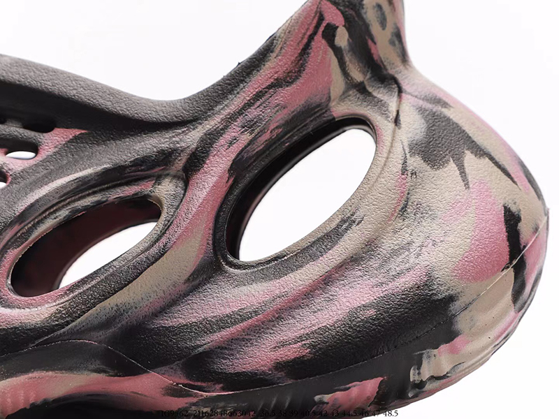 Adidas Yeezy Foam RNR MX Carbon IG9562