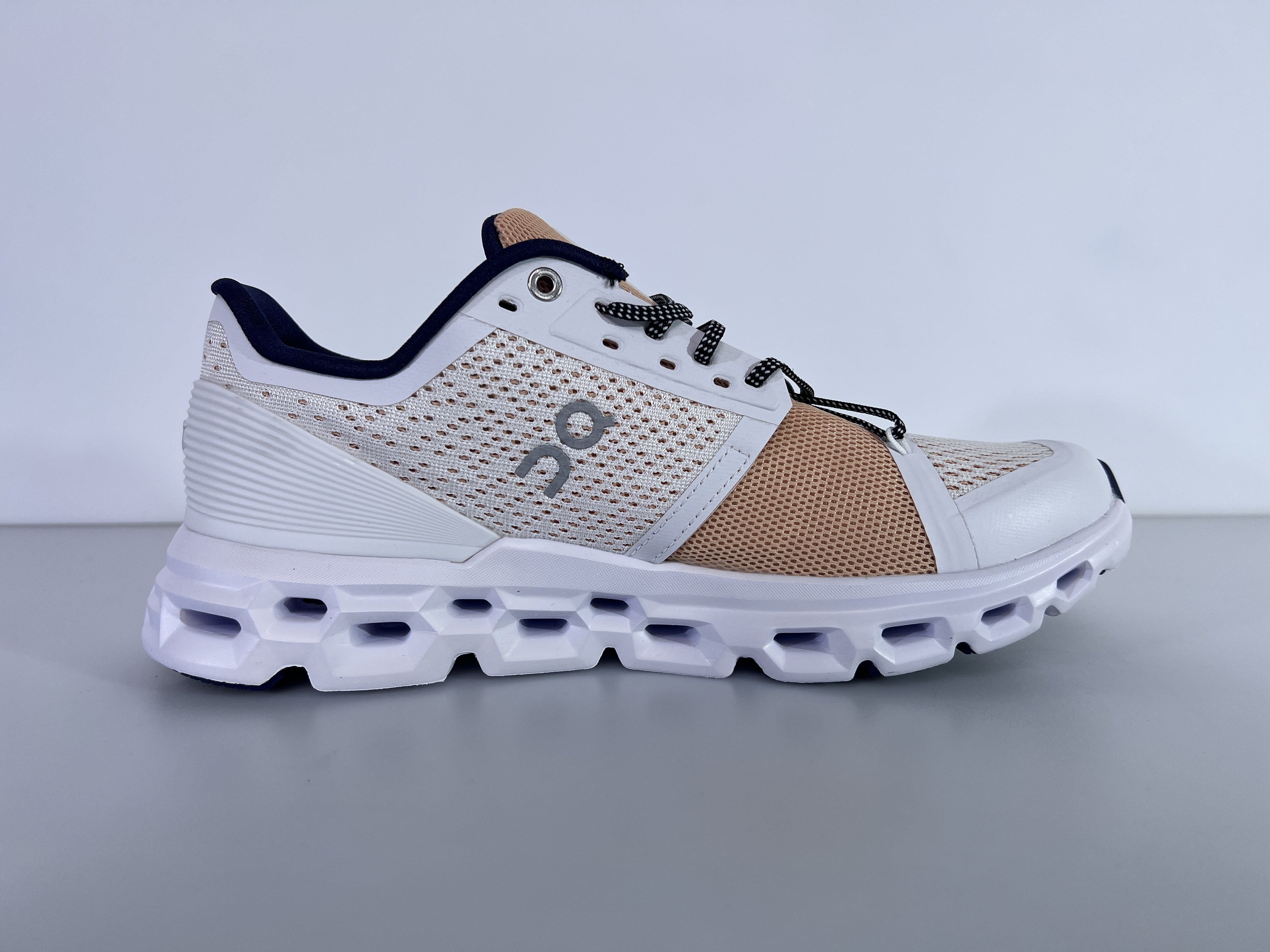 On Running Cloud AP1021-03