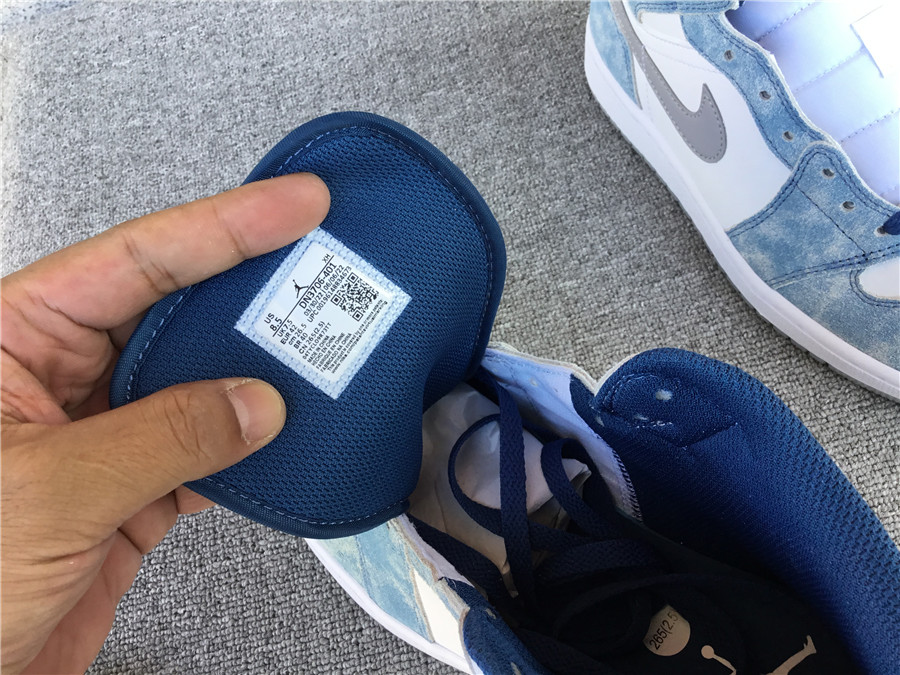 Air Jordan 1 Mid French Blue