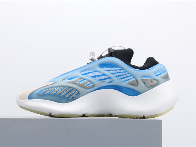 Yeezy 700 V3 Arzareth G54850