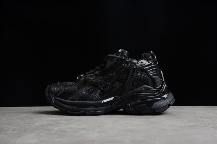 Kith x Balenciaga Runner Black 677402-W3RA9-1000