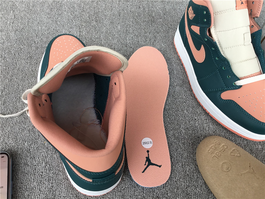 Air Jordan 1 Mid BQ6472-308