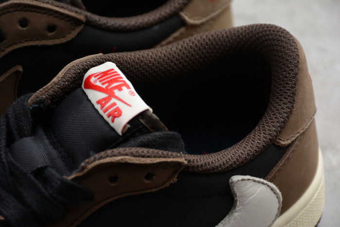 Jordan 1 Retro Low OG SP Travis Scott Mocha CQ4277-001