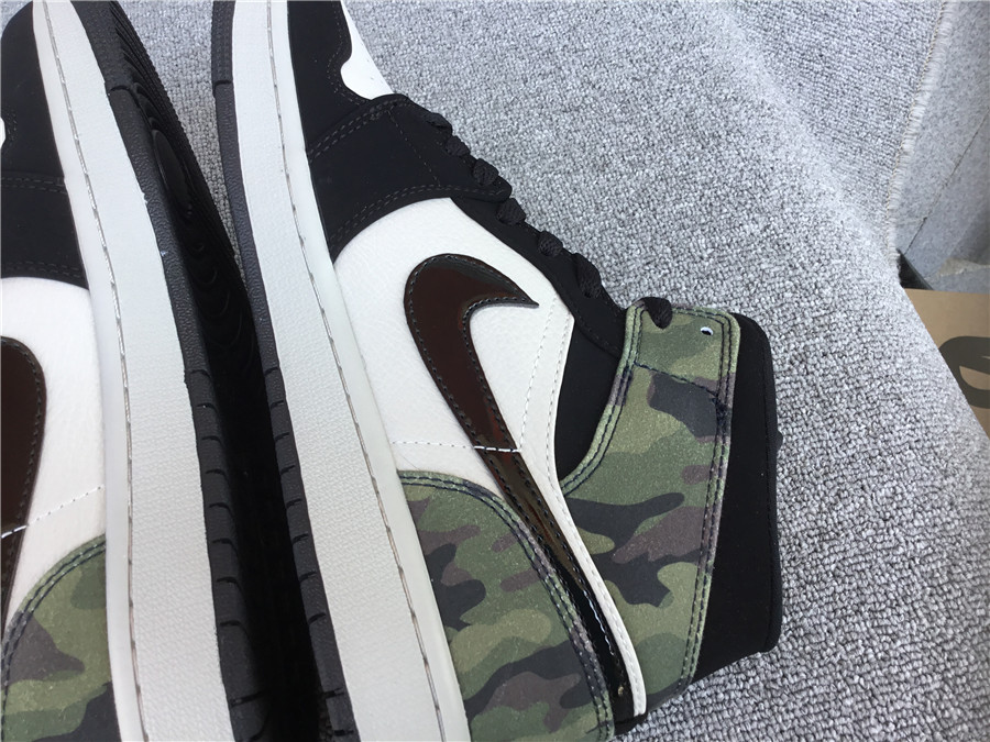 Air Jordan 1 MID CW5490-001