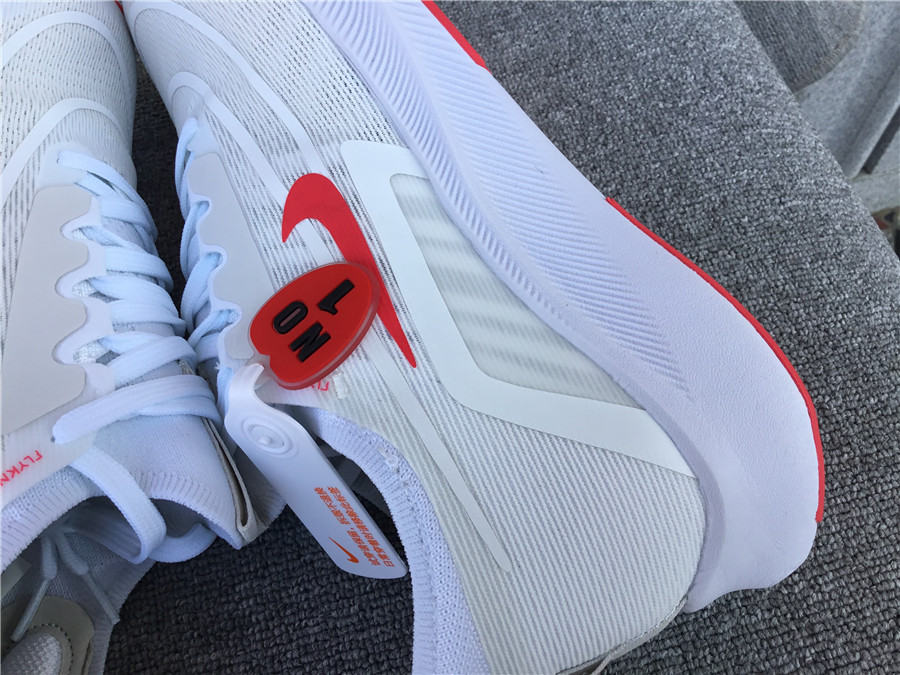 Nike Zoom Fly 4 Carbon Plate Running Shoe CT2392-006