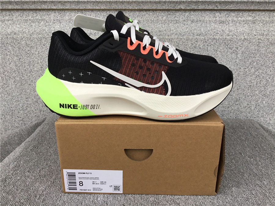 Nike Zoom Fly 5 Carbon Plate Running Shoe FB1847-011
