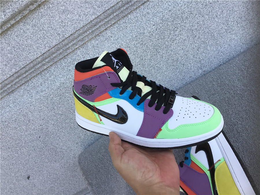 Air Jordan 1 Mid CW1140-100