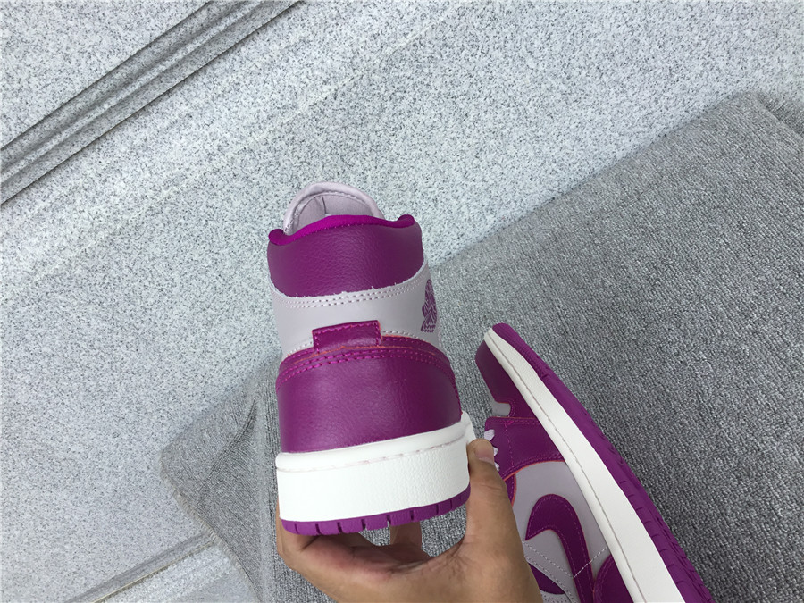 Air Jordan 1 Mid BQ6472-501