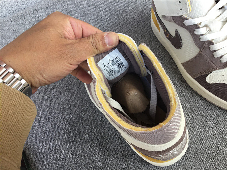 Air Jordan 1 Mid SE DM9652-102