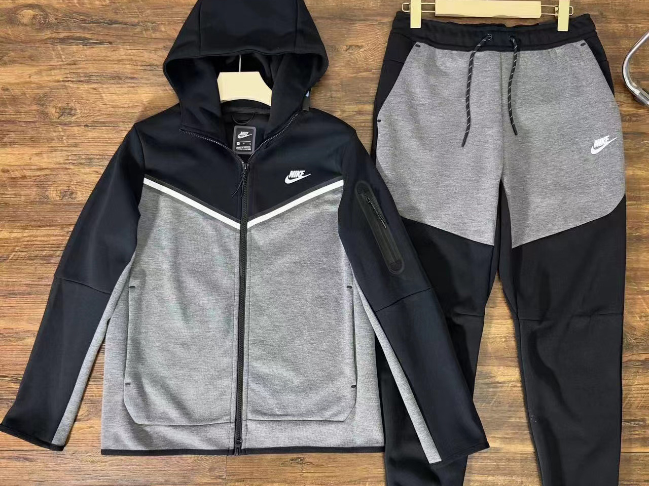 Nike NSW Tech Fleece NK1118-006