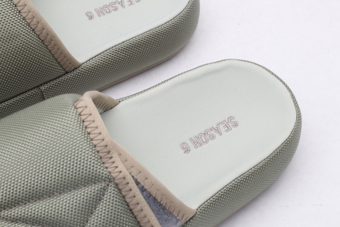 Yeezy sandal2